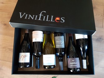 Coffret Solidarité Vinifilles.jpg